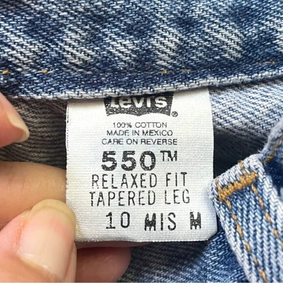 Vintage 90s Levi’s 550 Relaxed Fit Tapered Leg Jeans - 24” - Picture 6 of 13